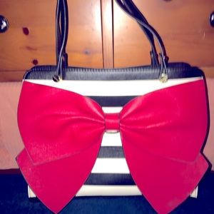 BETSEY JOHNSON PURSE WITH RED BOW